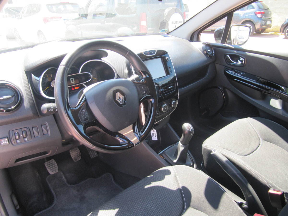 Renault Clio 1.2 75CV 5 porte Live (8)