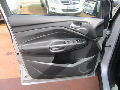 Ford Kuga 1.5 TDCI 120 CV S&S 2WD Titanium Business (8)