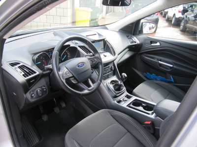 Ford Kuga 1.5 TDCI 120 CV S&S 2WD Titanium Business (9)