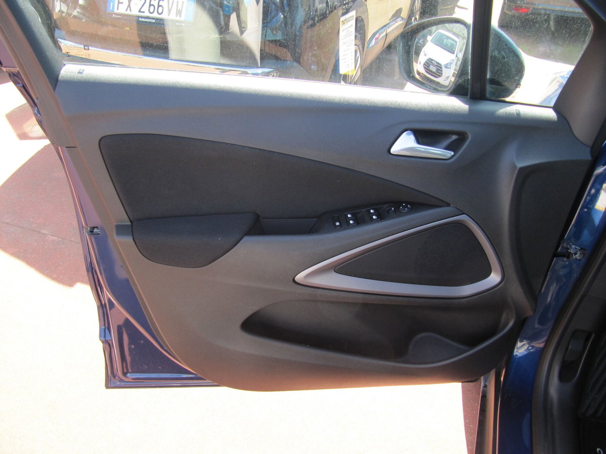 Opel Crossland 1.5 ECOTEC D 110 CV Start&Stop Edition (10)