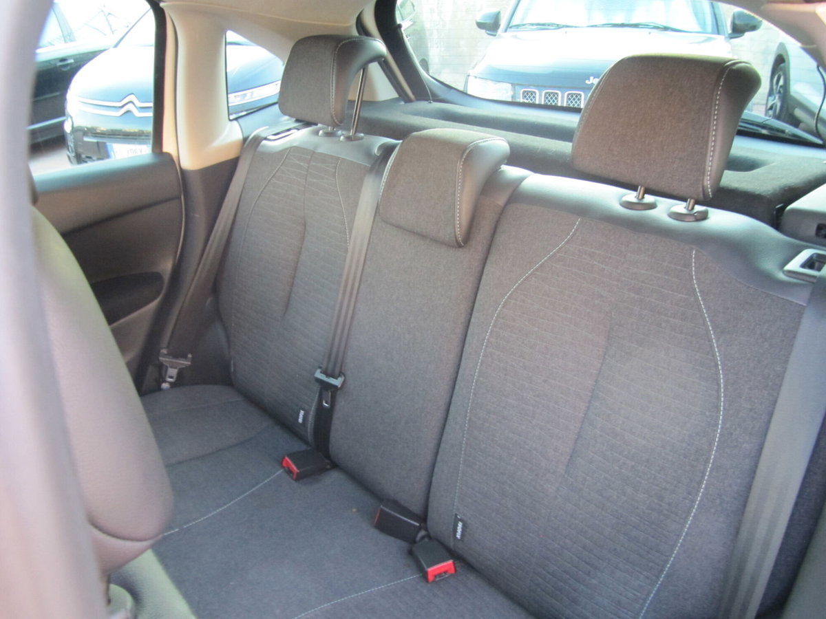 Citroen C3 BlueHDi 75 Exclusive (12)