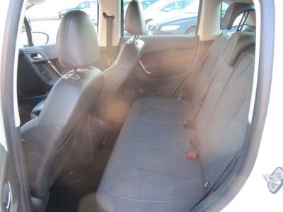 Citroen C3 BlueHDi 75 Exclusive (13)