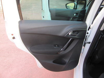 Citroen C3 BlueHDi 75 Exclusive (14)