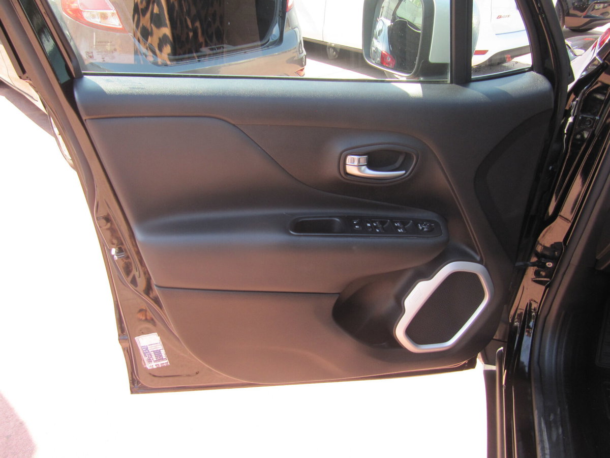 Jeep Renegade 1.6 Mjt 120 CV Limited (14)
