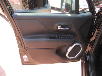 Jeep Renegade 1.6 Mjt 120 CV Limited (14)