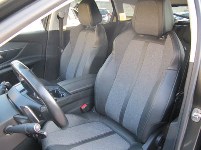 Peugeot 3008 BlueHDi 130 S&S EAT8 Allure Pack (11)