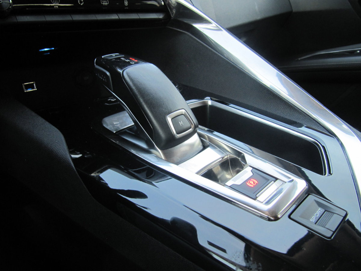 Peugeot 3008 BlueHDi 130 S&S EAT8 Allure Pack (13)