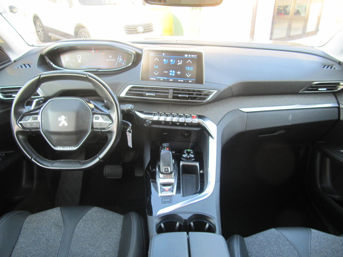 Peugeot 3008 BlueHDi 130 S&S EAT8 Allure Pack (5)