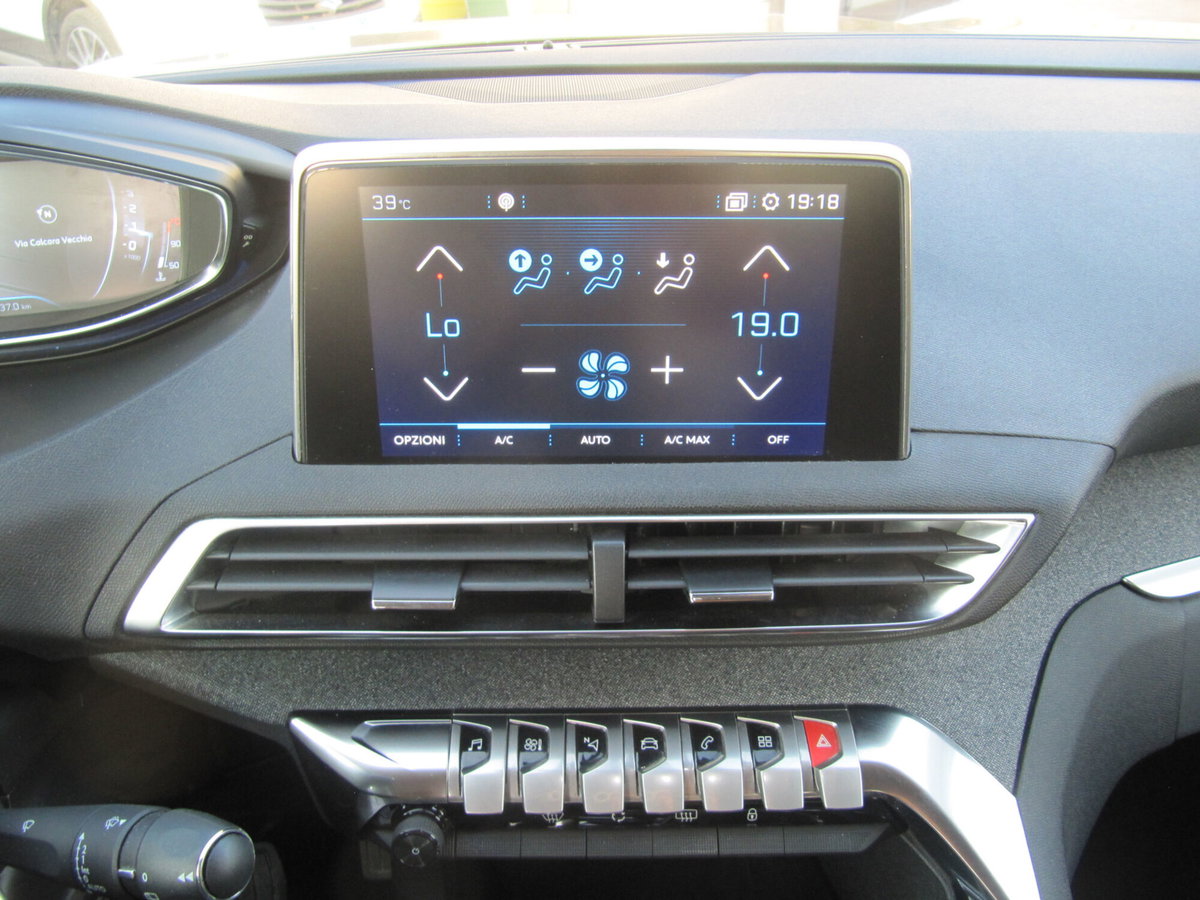 Peugeot 3008 BlueHDi 130 S&S EAT8 Allure Pack (7)