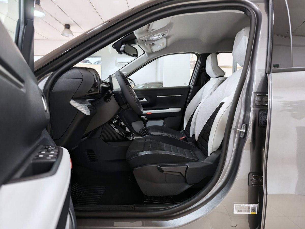Citroen C3 1.2 turbo Max 100cv s&s (10)