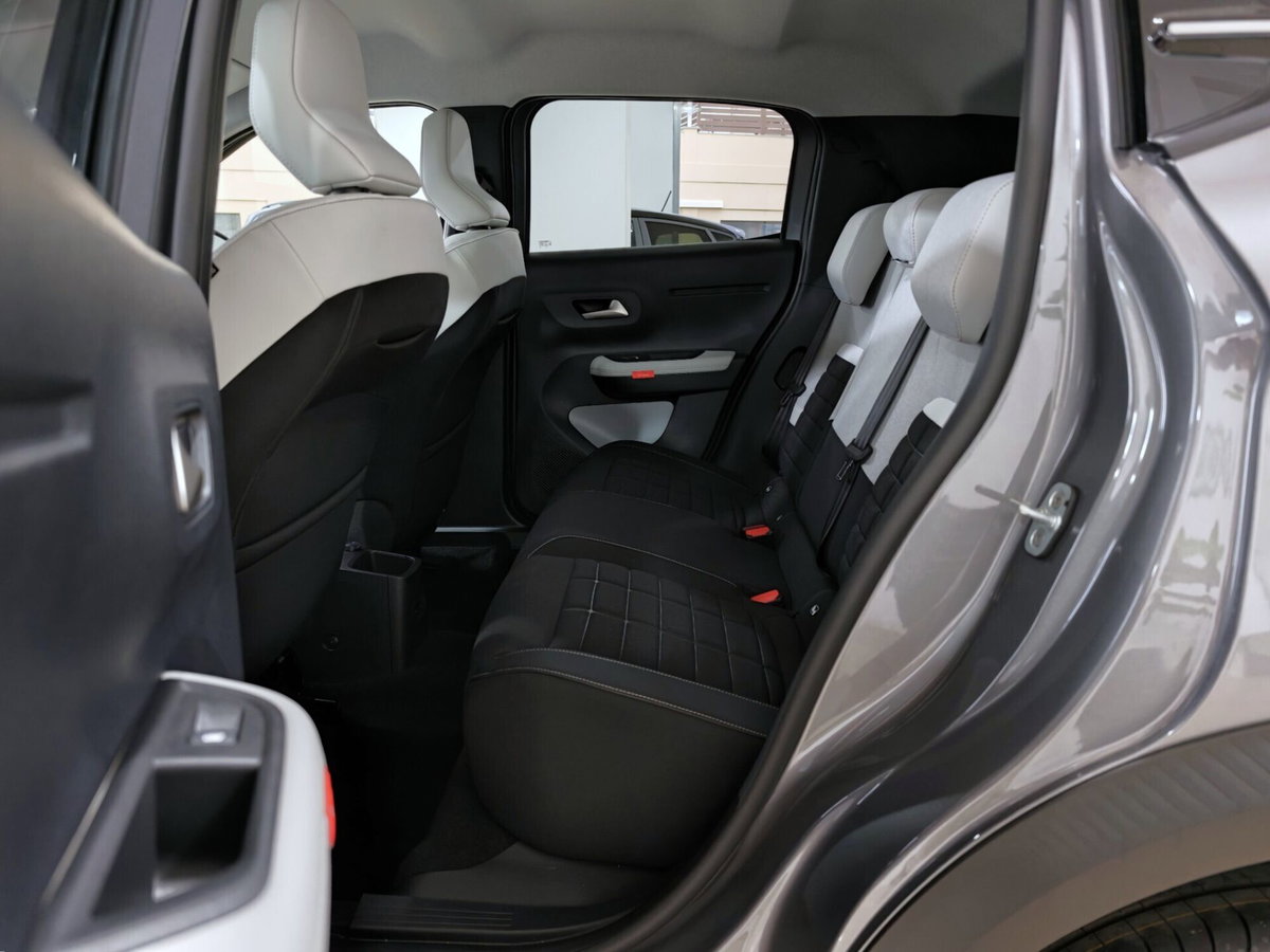 Citroen C3 1.2 turbo Max 100cv s&s (16)