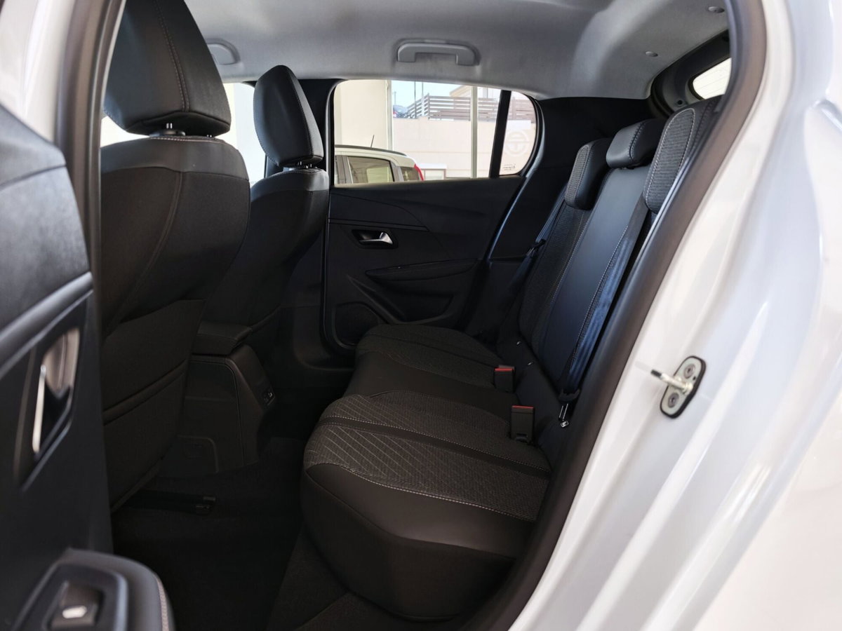 Peugeot 208 PureTech 100 Stop&Start 5 porte Allure (20)