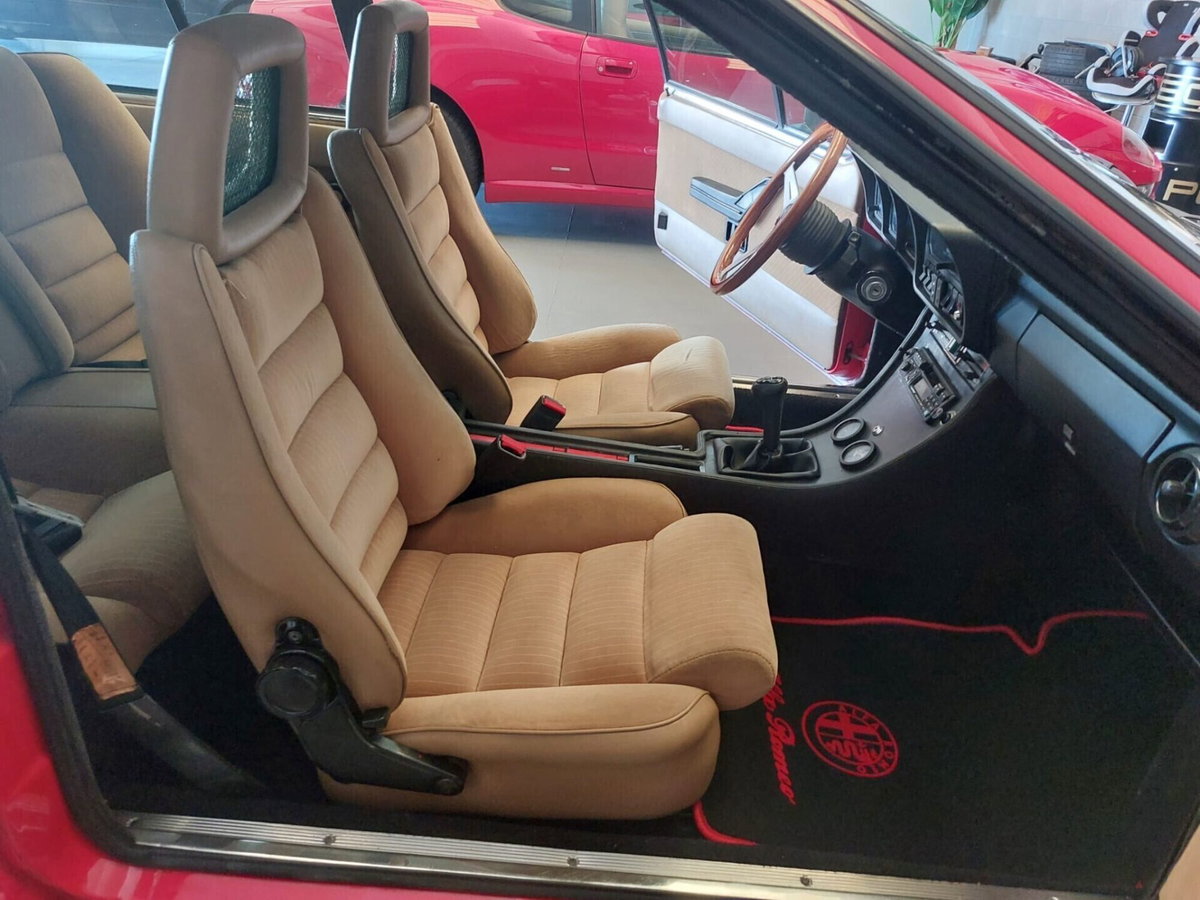 Alfa Romeo Alfetta GTV 6 2.5i (15)