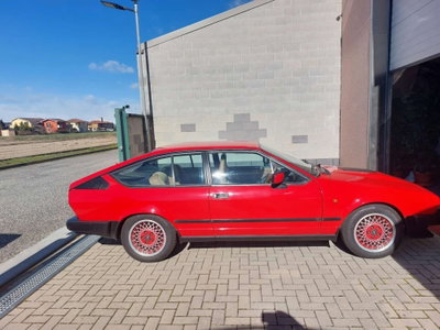 Alfa Romeo Alfetta GTV 6 2.5i (7)