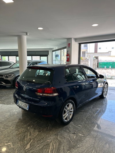 Volkswagen Golf 1.6 TDI DPF 5p. Highline (4)