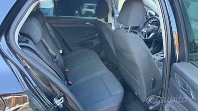 Volkswagen Golf 2.0 TDI SCR Life (11)