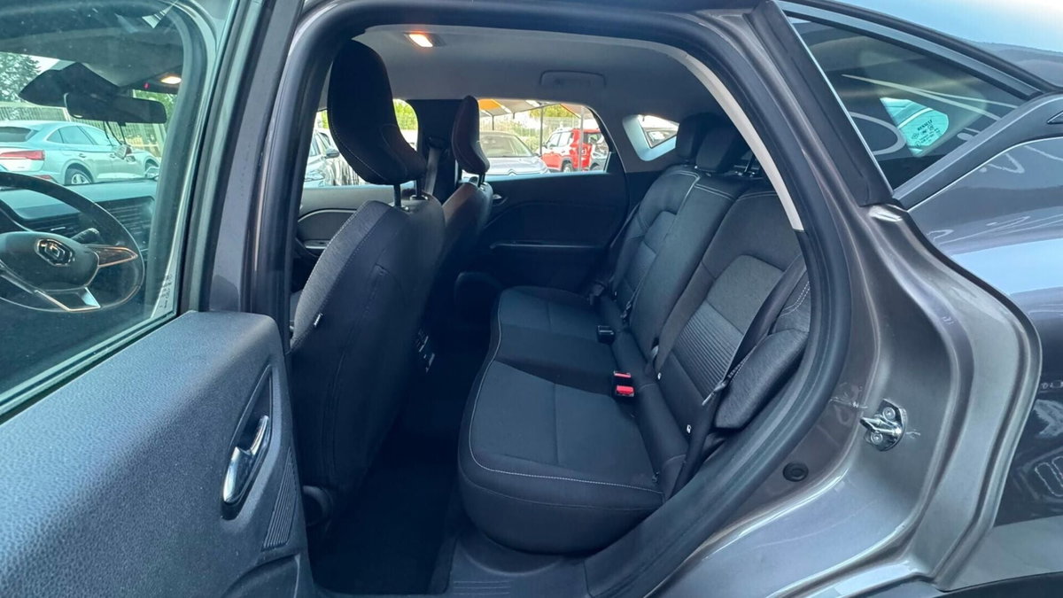 Renault Captur TCe 100 CV GPL FAP Intens (11)
