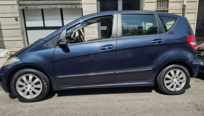 Mercedes-Benz Classe A 180 CDI Elegance (13)