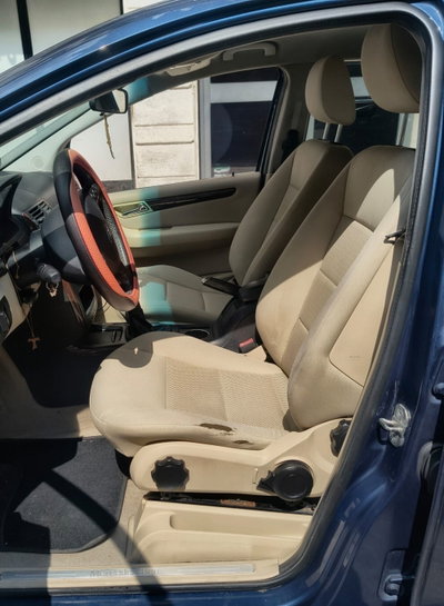 Mercedes-Benz Classe A 180 CDI Elegance (3)