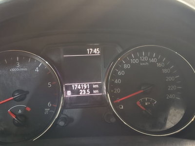 Nissan Qashqai 1.5 dCi DPF Acenta (5)