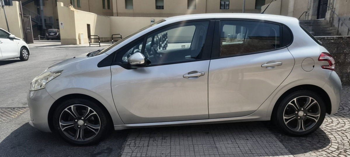 Peugeot 208 VTi 95 CV 5p. GPL Access (5)