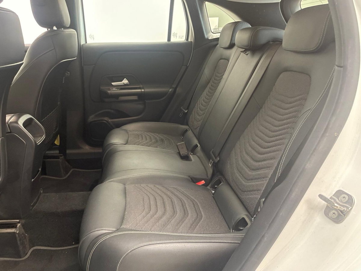Mercedes-Benz GLA SUV 180 d Automatic Sport Plus (10)