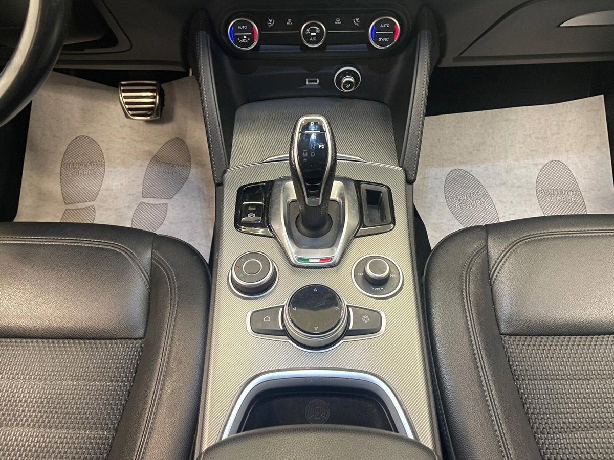 Alfa Romeo Stelvio Stelvio 2.2 Turbodiesel 190 CV AT8 RWD Executive (16)