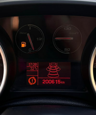 Alfa Romeo Giulietta 1.6 JTDm-2 Exclusive (15)