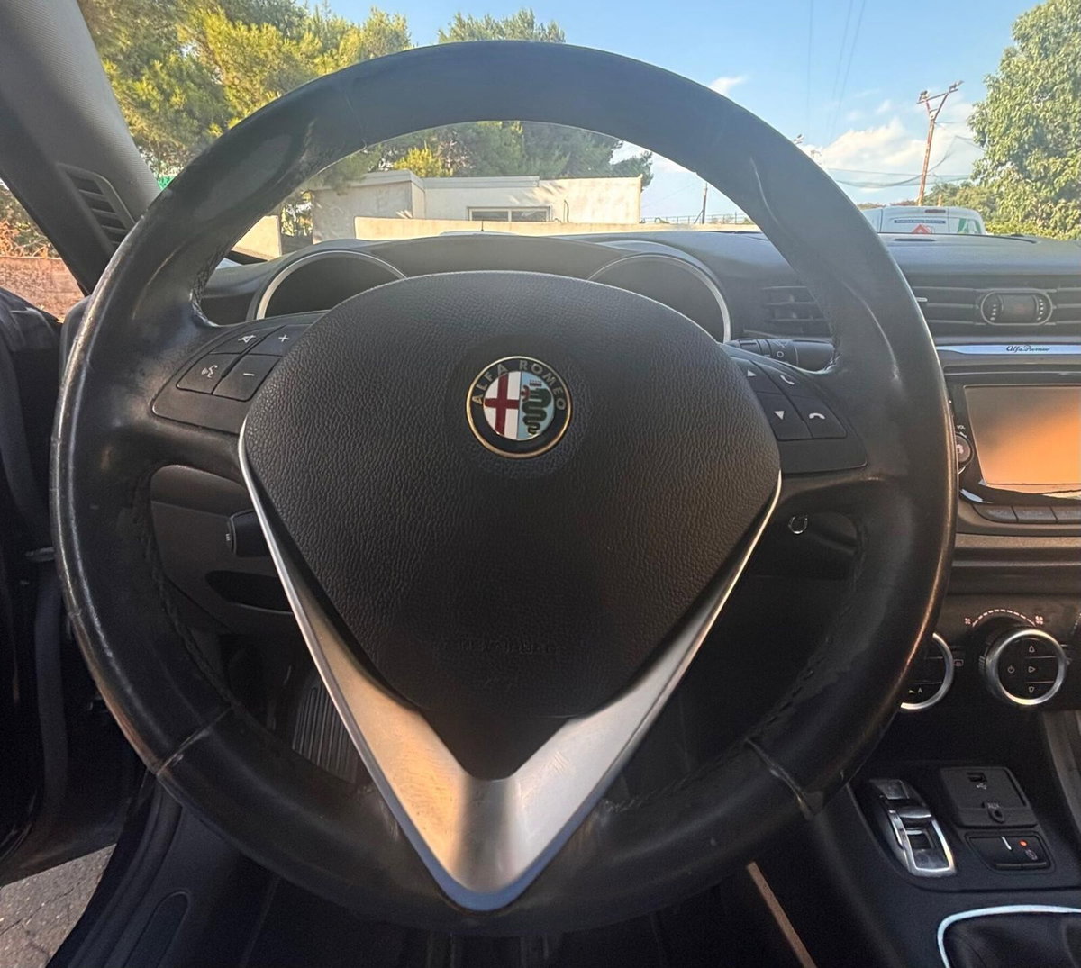 Alfa Romeo Giulietta 1.6 JTDm-2 Exclusive (16)
