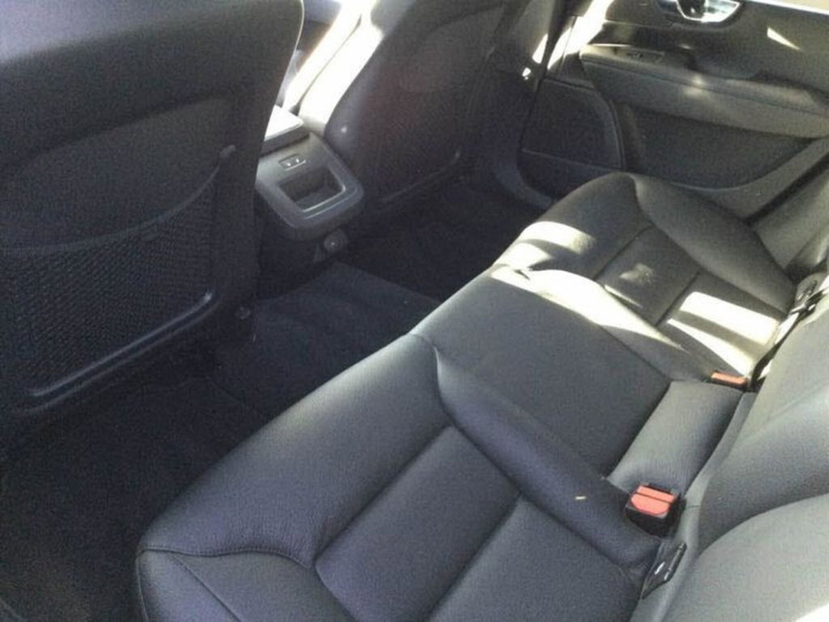 Volvo V90 B4 (d) AWD Geartronic Momentum Business Pro (12)