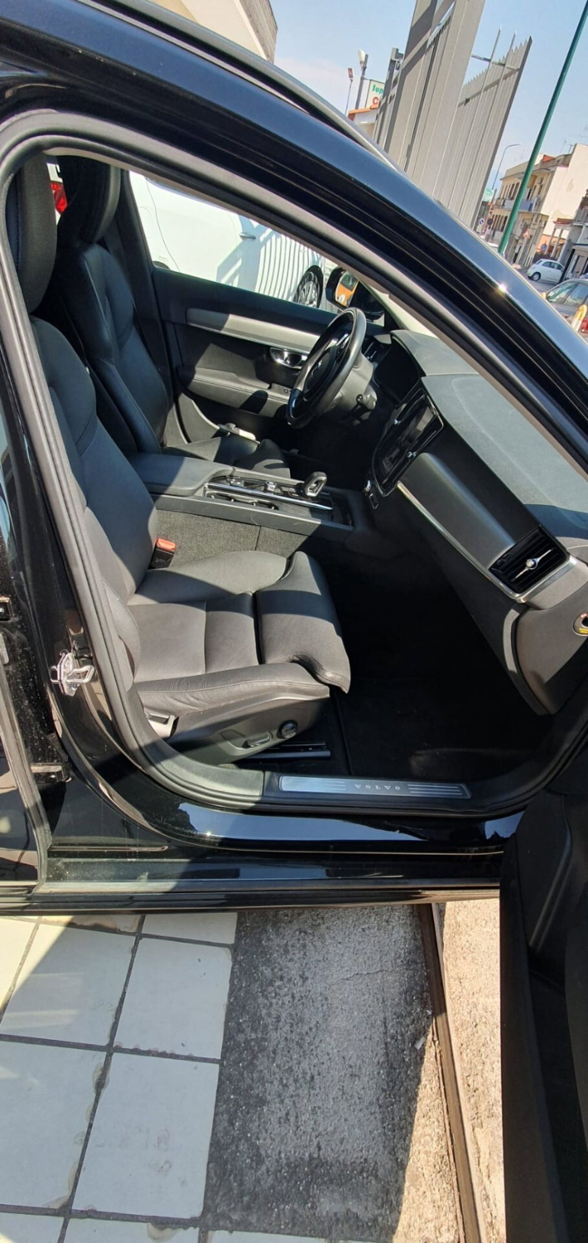 Volvo V90 B4 (d) AWD Geartronic Momentum Business Pro (15)