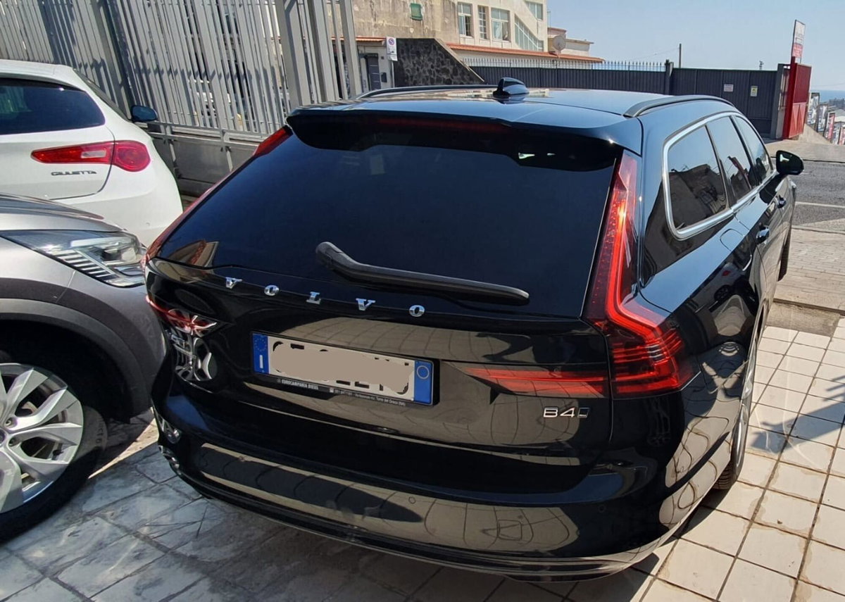 Volvo V90 B4 (d) AWD Geartronic Momentum Business Pro (20)