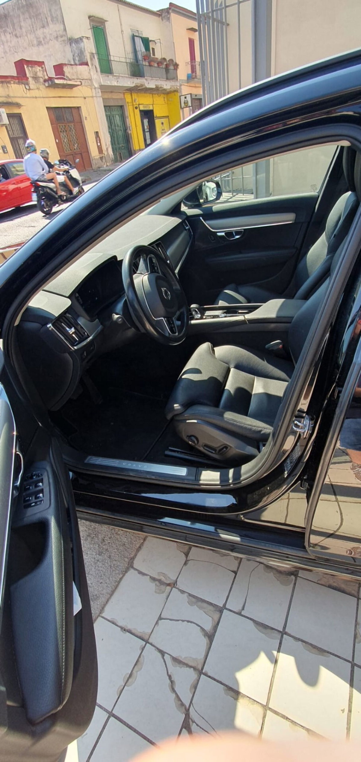 Volvo V90 B4 (d) AWD Geartronic Momentum Business Pro (4)