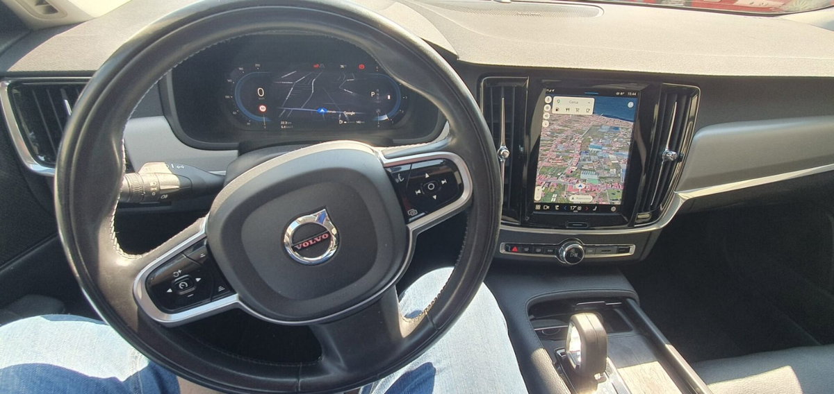 Volvo V90 B4 (d) AWD Geartronic Momentum Business Pro (7)