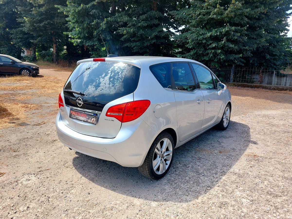 Opel Meriva 1.6 CDTI Start&Stop Cosmo (2)