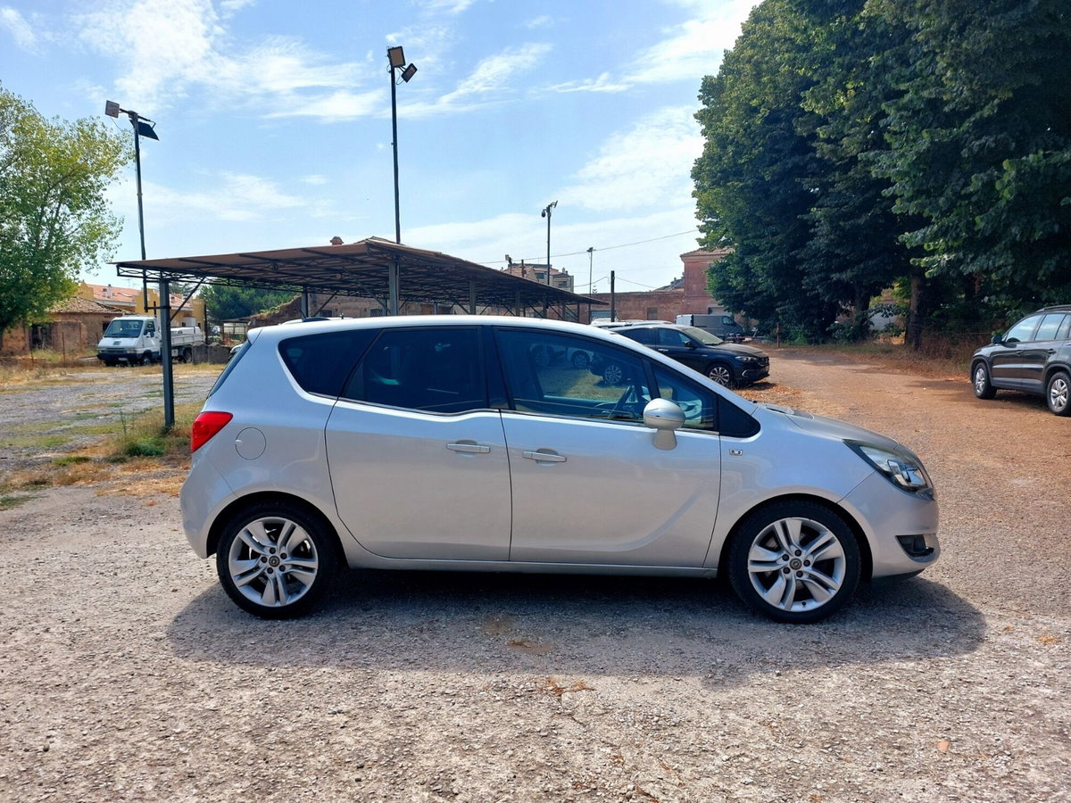 Opel Meriva 1.6 CDTI Start&Stop Cosmo (9)