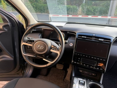 Hyundai Tucson 1.6 hev Xline 4wd auto (9)