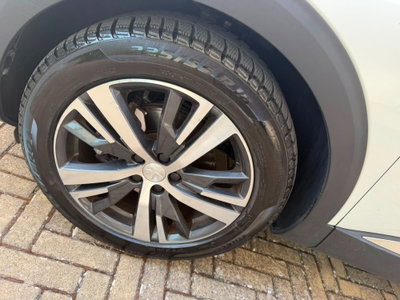 Peugeot 3008 BlueHDi 130 S&S EAT8 Allure Pack (5)