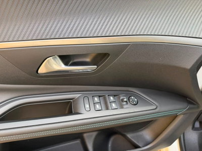 Peugeot 3008 BlueHDi 130 S&S EAT8 Allure Pack (7)