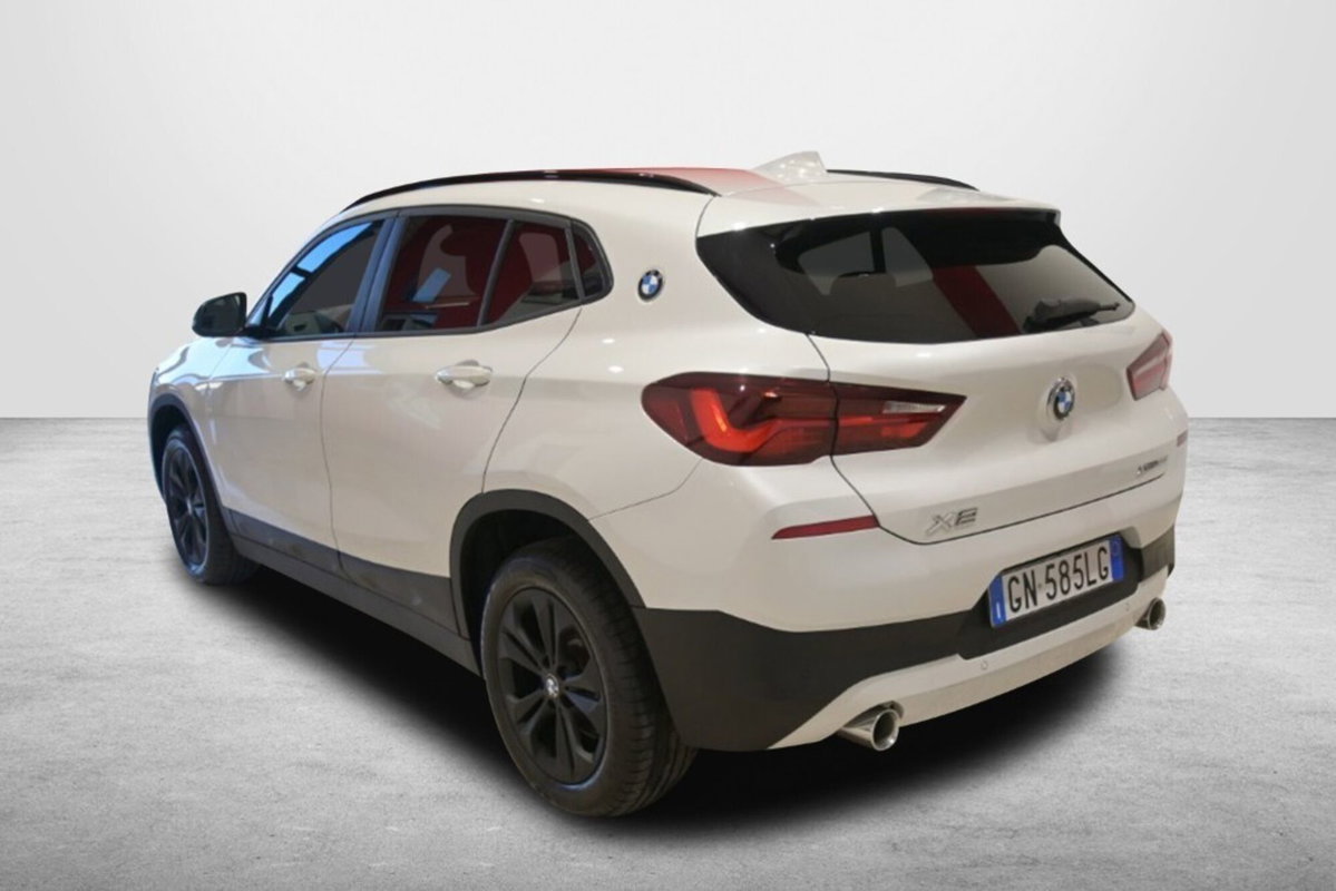 BMW X2 sDrive18d Business-X (10)