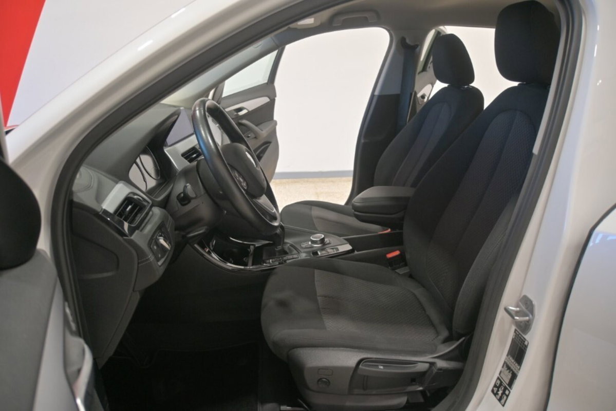 BMW X2 sDrive18d Business-X (16)