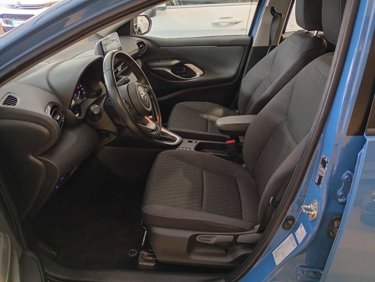 Toyota Yaris 1.5 Hybrid 5 porte Energy (10)