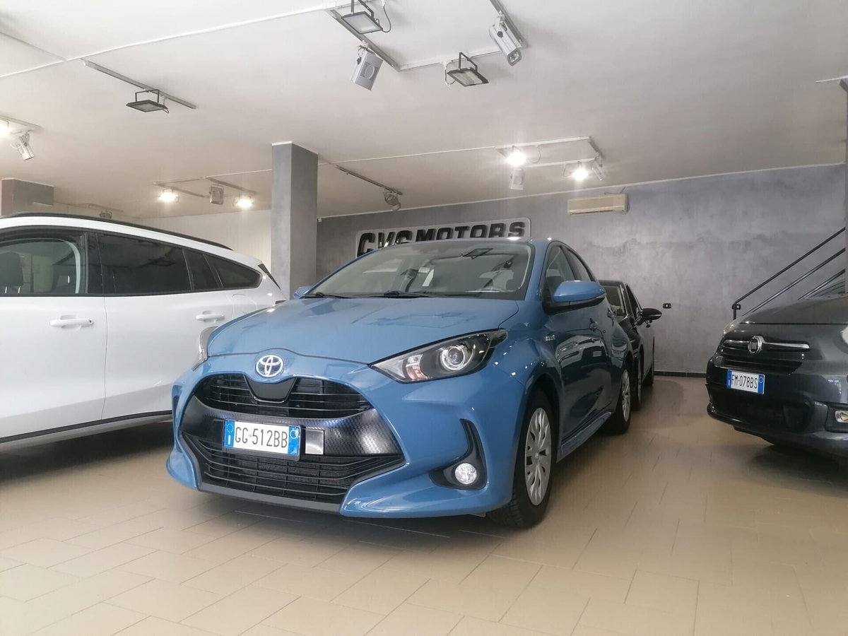 Toyota Yaris 1.5 Hybrid 5 porte Energy (2)