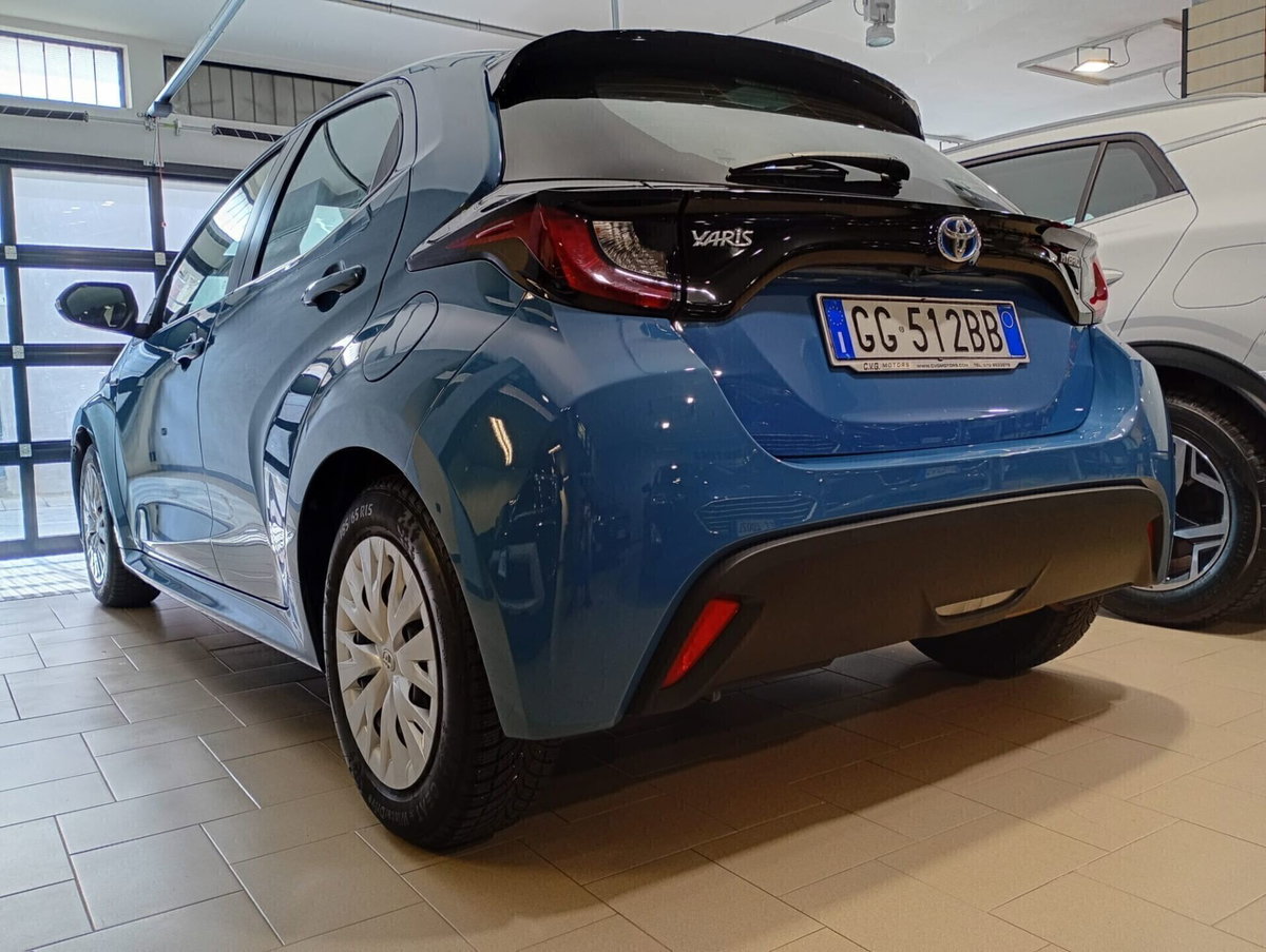 Toyota Yaris 1.5 Hybrid 5 porte Energy (5)