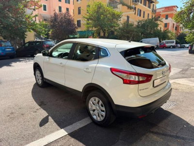 Nissan Qashqai 1.5 dCi Visia (6)