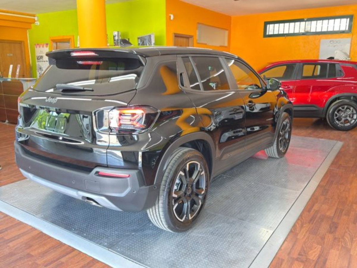 Jeep Avenger 1.2 turbo e-hybrid mhev Summit fwd 110cv edct6 (6)
