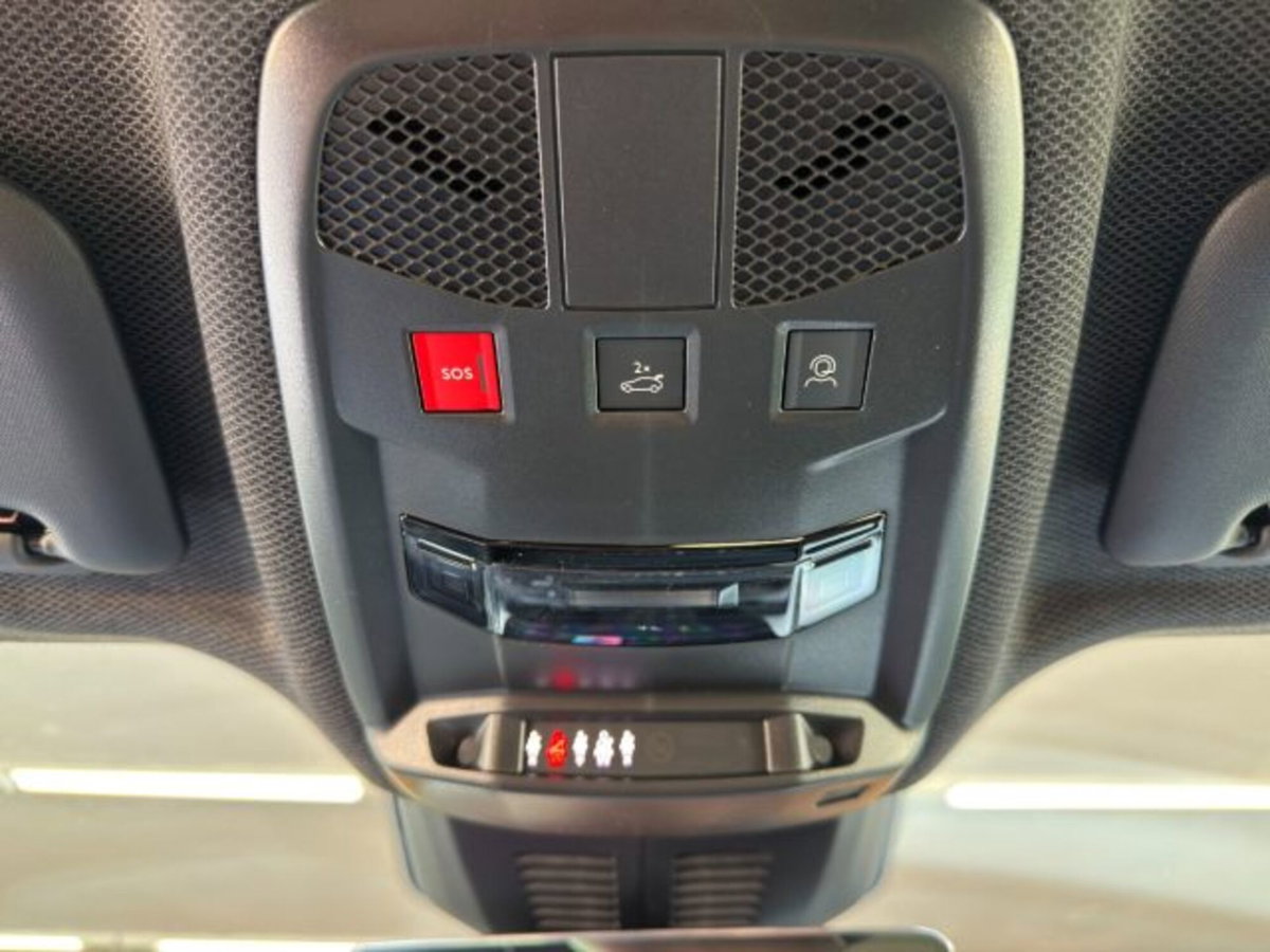 Jeep Avenger 1.2 turbo Summit fwd 100cv (19)