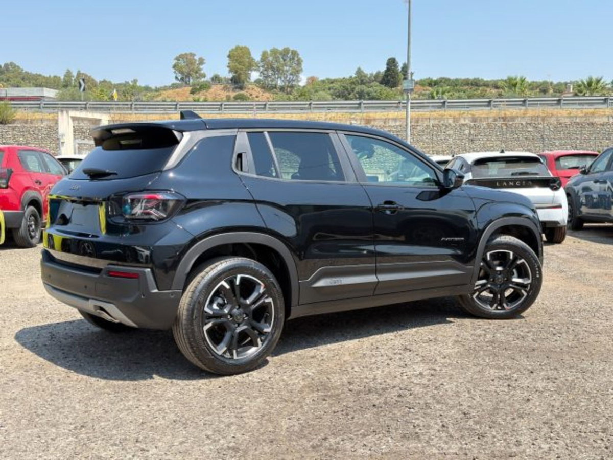 Jeep Avenger 1.2 turbo Summit fwd 100cv (4)