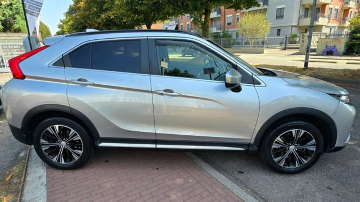 Mitsubishi Eclipse Cross 1.5 turbo 4WD aut. Diamond (9)