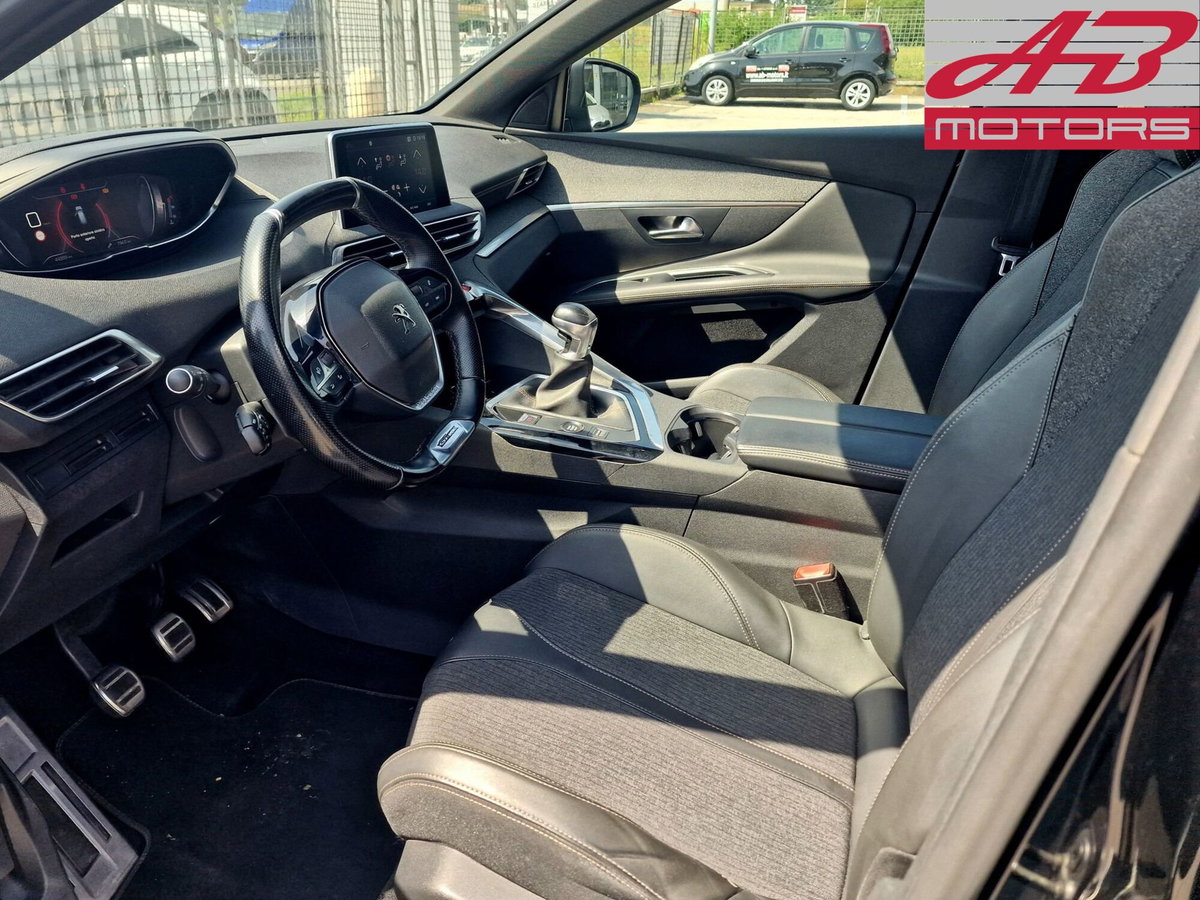 Peugeot 3008 PureTech Turbo 130 S&S GT Line (9)